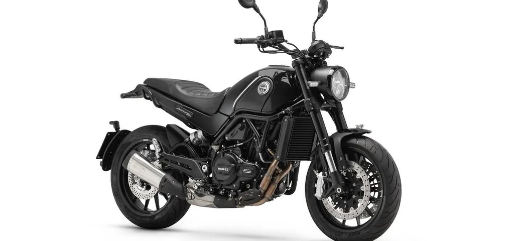 Nuova Benelli Leoncino 500: design d’autore, anima da esploratrice