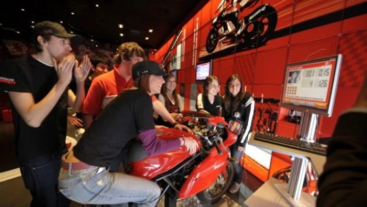 Ducati apre la Summer School 