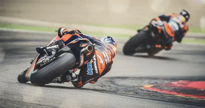 Miguel Oliveira prova la KTM MotoGP ad Aragon