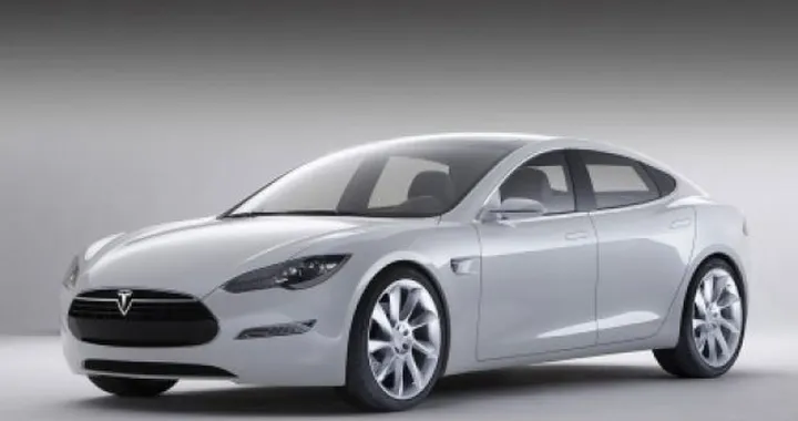 Daimler: ceduto il 40% delle azioni Tesla alla araba Aabar Investments