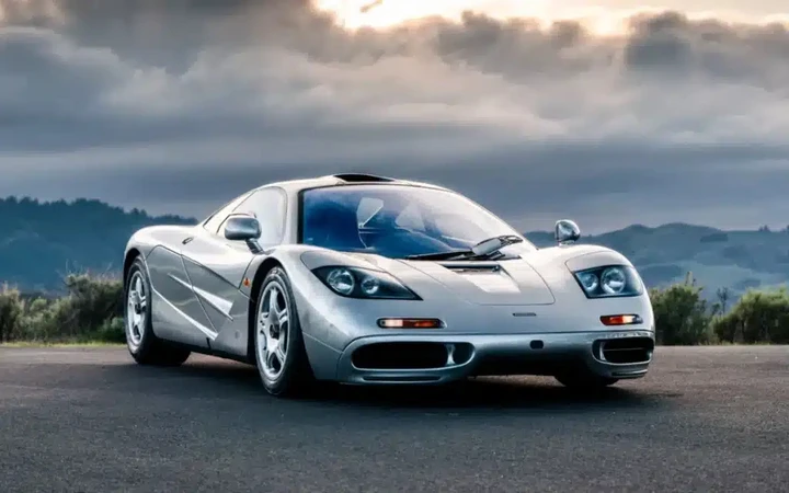 McLaren F1 batte ogni record d’asta: valore cresce del 2.574%
