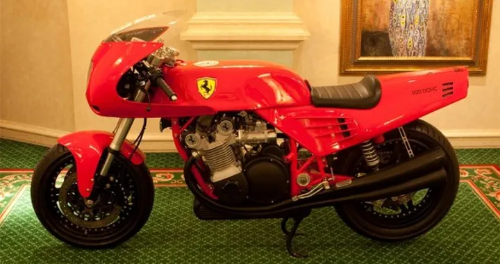 Ferrari smentisce le voci di una moto 'Made in Maranello'