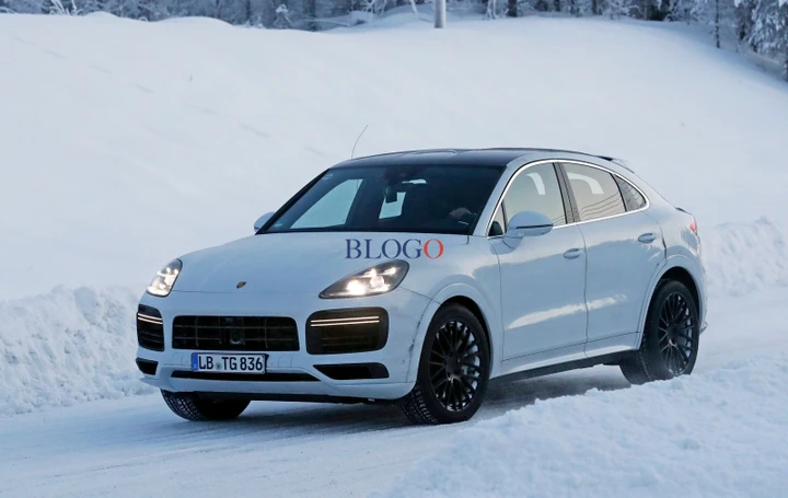 Porsche Cayenne Coupè Turbo GT: le foto spia