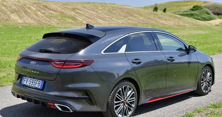 Kia Proceed GT prova su strada - Video