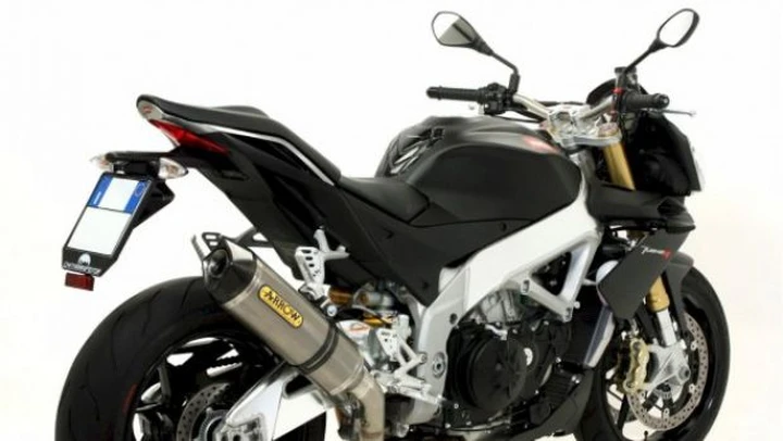 Scarichi Arrow per Aprilia Tuono V4 2011