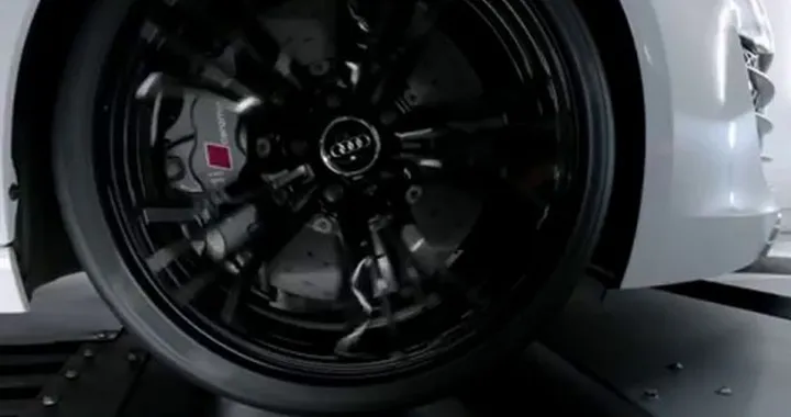 Audi R8 V10 Plus in video