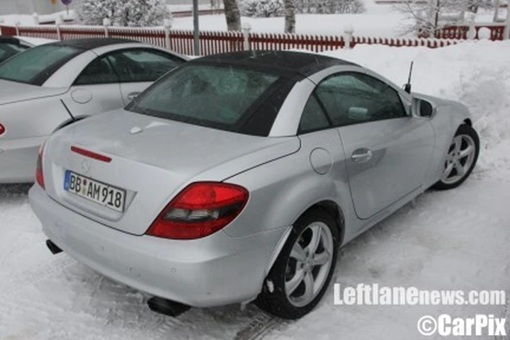 Un tetto in vetro per la Mercedes SLK ?