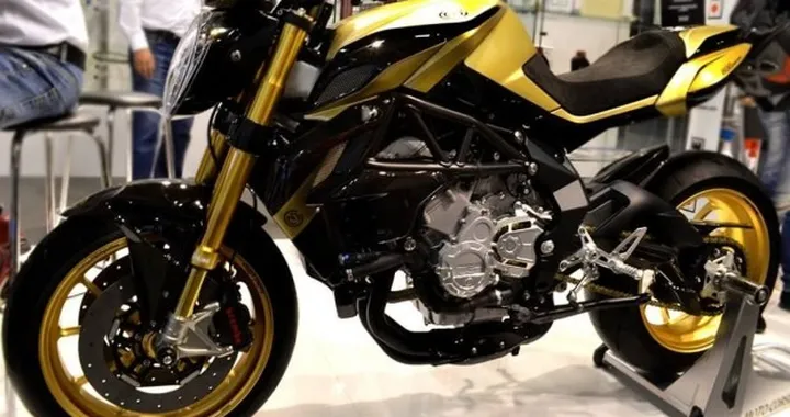 Special MV Agusta B3 "Nova" by Moto Corse