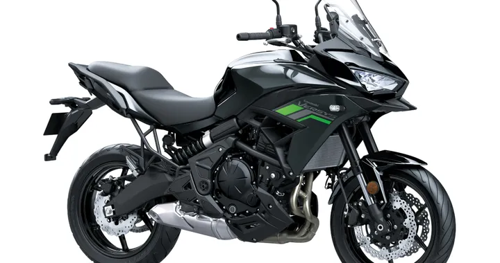 Versys 650 MY27: nuove livree per la crossover Kawasaki