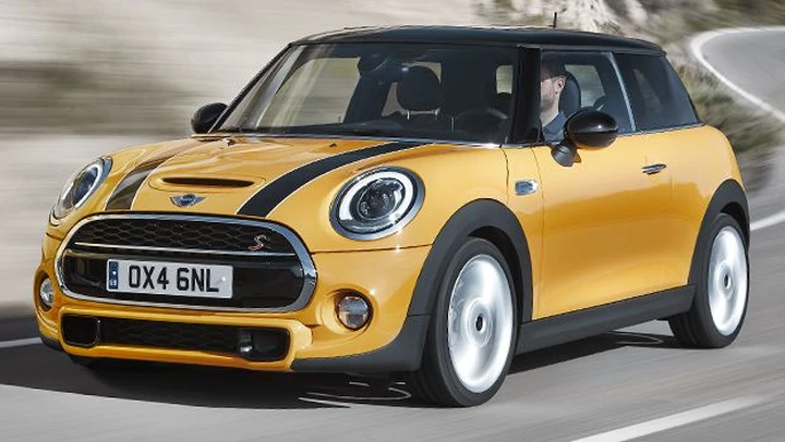 Nuova Mini 2014: prezzi, motori e Video