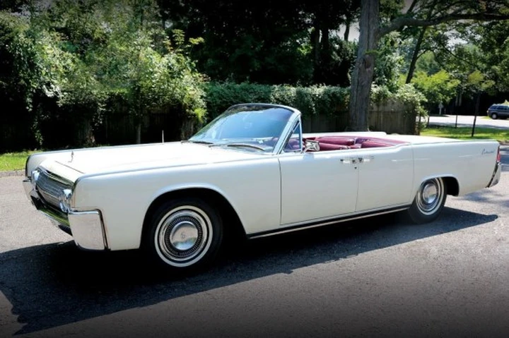 Lincoln Continental: all'asta i due esemplari di John Fitzgerald Kennedy