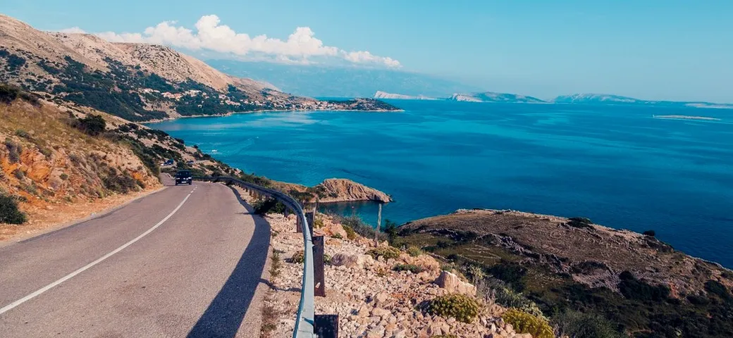 Viaggi auto in Italia: itinerari e road trip panoramici