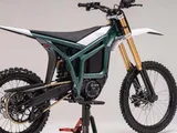 Talaria Komodo: l’enduro elettrico che vola da 0 a 50 km/h in 1,9 secondi