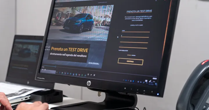 Renault digitalizza l'intero processo d'acquisto dell'auto