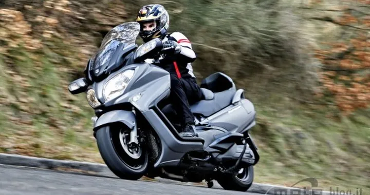 Suzuki Burgman 650 in prova a Milano