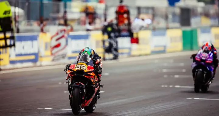 GP di Francia: Acosta e Viñales salvano l’onore KTM in una gara folle