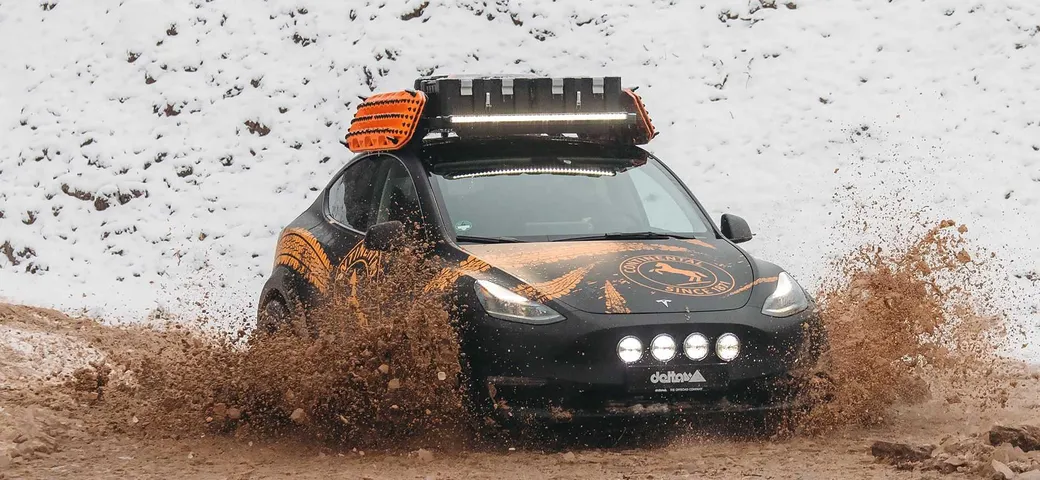 La Tesla Model Y si trasforma in un fuoristrada per andare ovunque