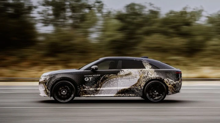Range Rover GT, la nuova elettrica cambia tutto: sarà una GT rialzata con trazione integrale