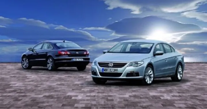 Volkswagen, la Passat CC sotto investigazione negli USA: rischio d'incendio nel vano motore