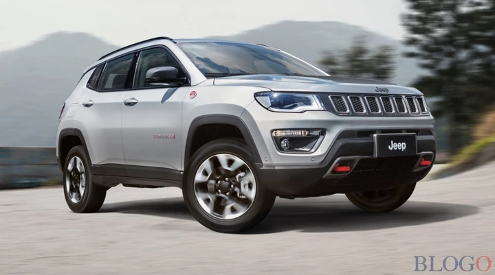 Jeep Compass 2017: foto e prime informazioni [Video]