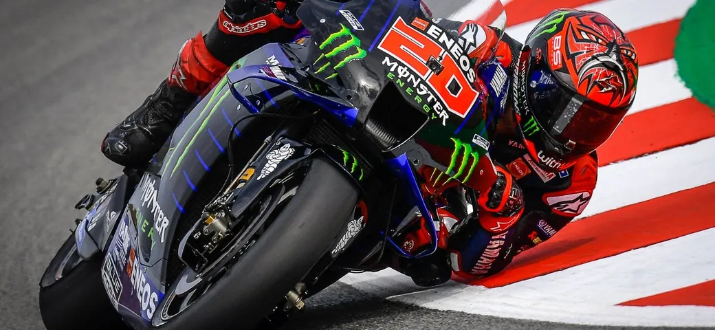 MotoGP Catalunya 2021: Quartararo si prende la pole. Due Ducati in prima fila