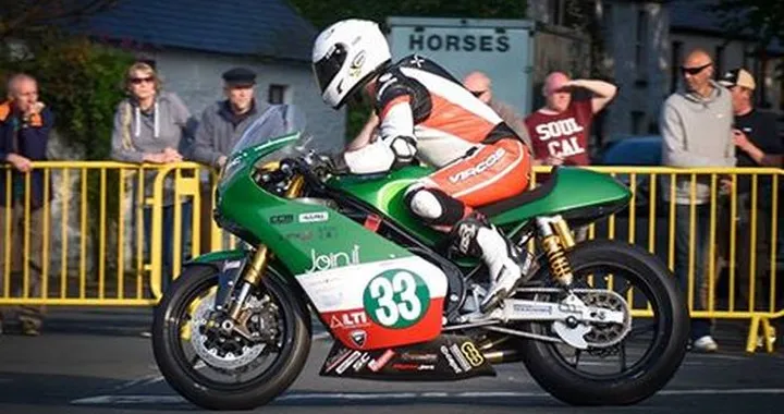 TT2016: Bonetti super nelle prove della Lightweight, ad Hutchinson le 1000cc