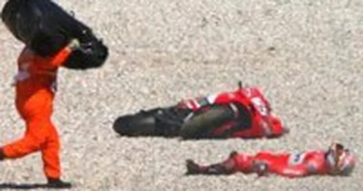 Capirossi cade a 200Km/h - niente GP