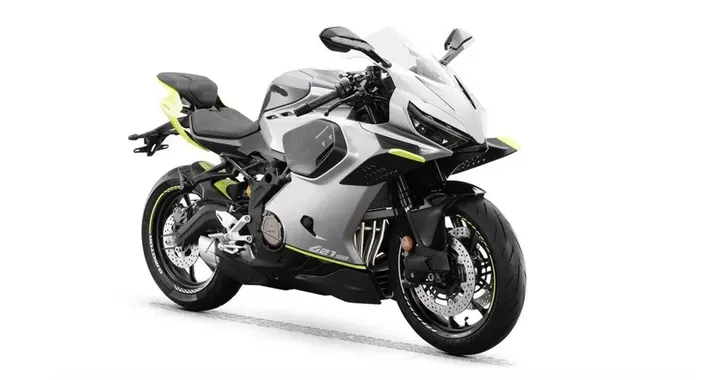 QJMotor SRK421S: la nuova sportiva quattro cilindri arriverà in Italia?