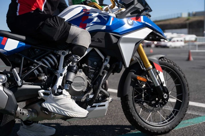 BMW Motorrad: la passione per la moto supera ogni barriera