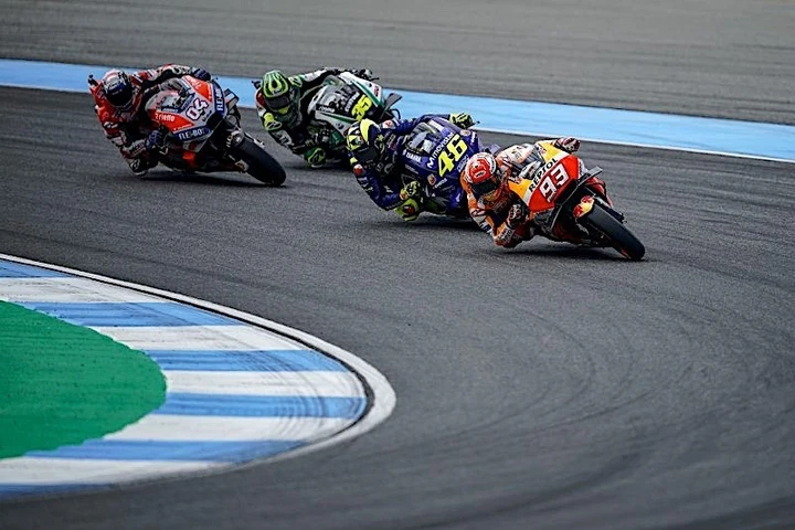 MotoGP: ma il “trenino” è vero show? La questione “gomma”
