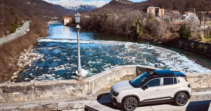 Jeep Avenger vince il titolo di "Weekend car 2024"