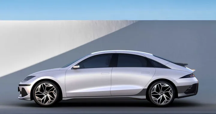 Hyundai Ioniq 6, l'elettrica coreana con autonomia record