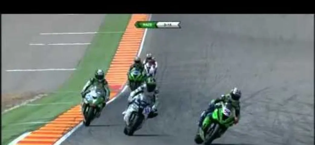 Supersport: Sam Lowes vince ad Aragon, Sofuoglu penalizzato!