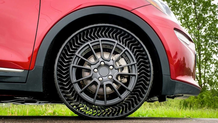 Ford brevetta cerchi innovativi per pneumatici airless