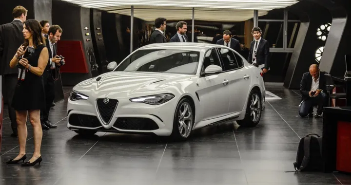 Alfa Romeo Giulia 2015: eccola bianca