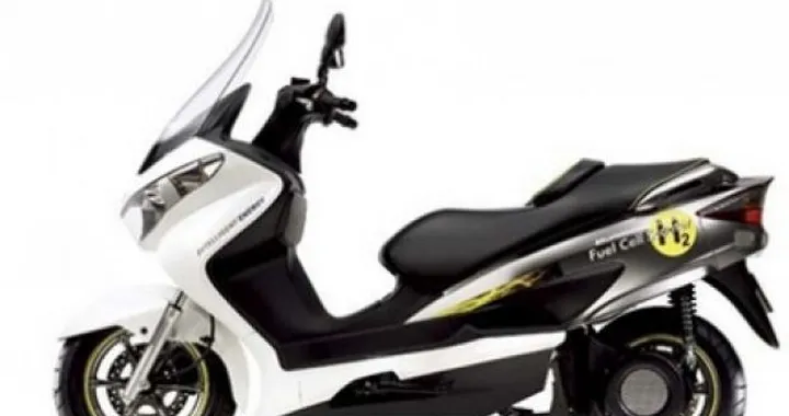 Suzuki Burgman Fuel-Cell Scooter al Tokyo Motor Show 2009
