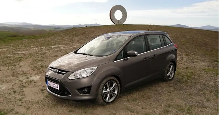 Ford C-Max 1.0 EcoBoost: informazioni, prezzi e prova