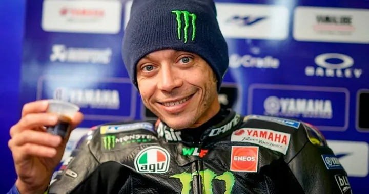 Valentino Rossi “trionfa” al Ranch. Ma è solo show