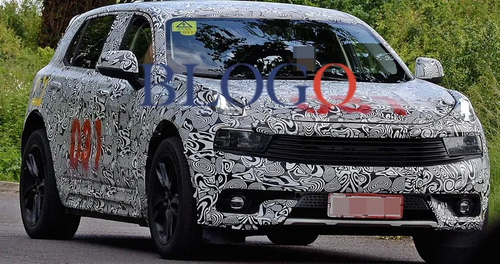 Lotus: foto spia del primo SUV della casa inglese