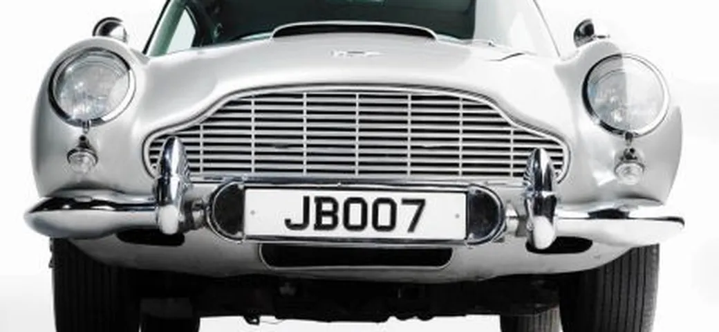 Vino e Formaggio per l'Aston Martin DB5 del principe Carlo