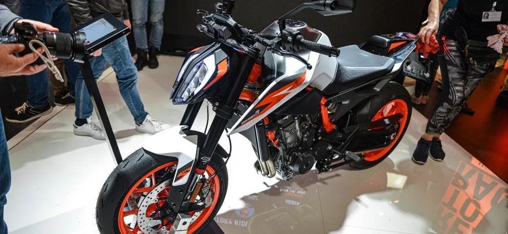 EICMA 2019: KTM 890 Duke R 2020