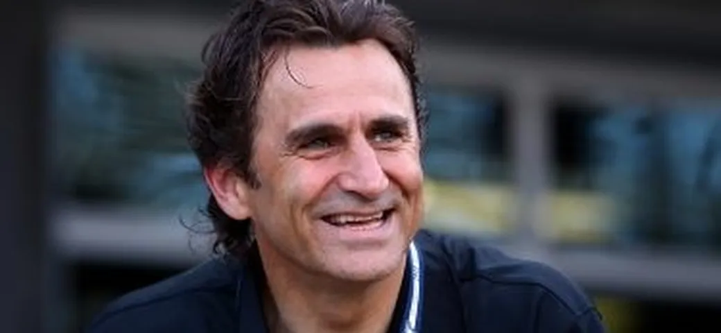 Alex Zanardi salvato da un incendio nella sua abitazione