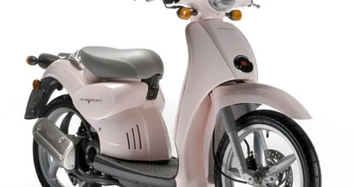 Nuovo Scarabeo 50 Street Rosa Make Up