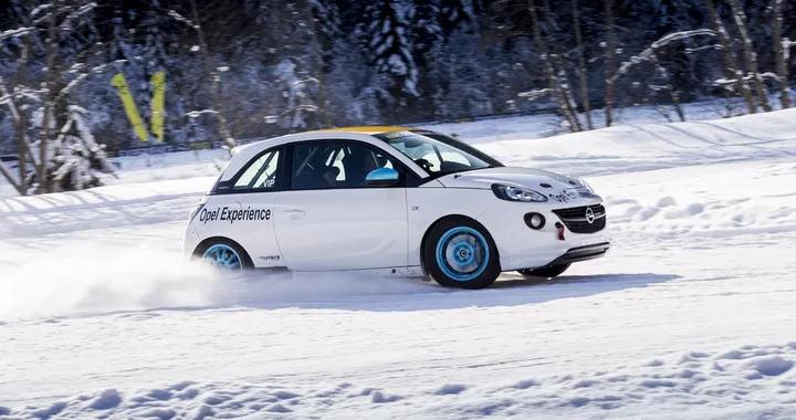 Opel Adam Rallye, prova sulla neve
