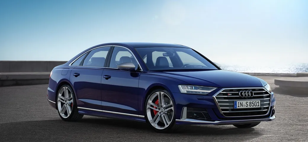 Audi A8: la versione 60TFSI ed altre novità