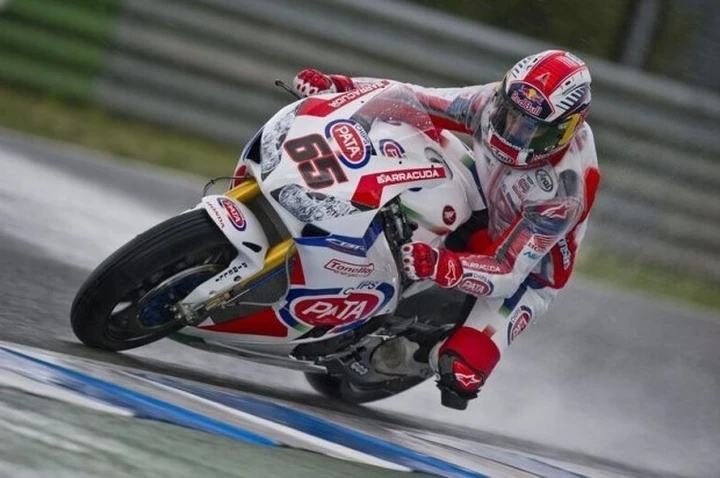 SBK Assen 2014: Rea vince Gara-2 su Lowes e Giugliano, Melandri 6°