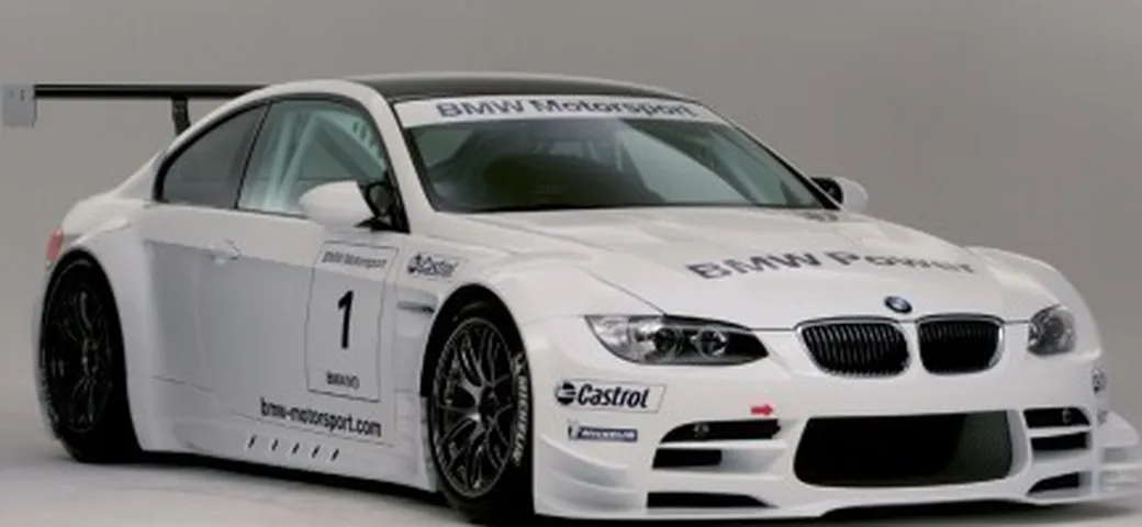 Bmw: la M3 V8 in pista nell'ALMS 2009