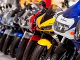 Mercato motocicli: ad aprile rallenta il calo, segnali di stabilità