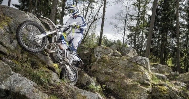 Husqvarna Gamma Enduro 2016 - "Director's Cut" [Video]