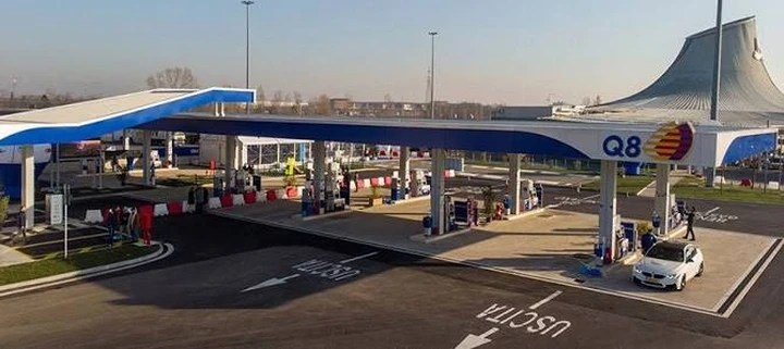 Carburanti, anche Q8 taglia i prezzi per 30 giorni: è il terzo big dopo Eni e IP